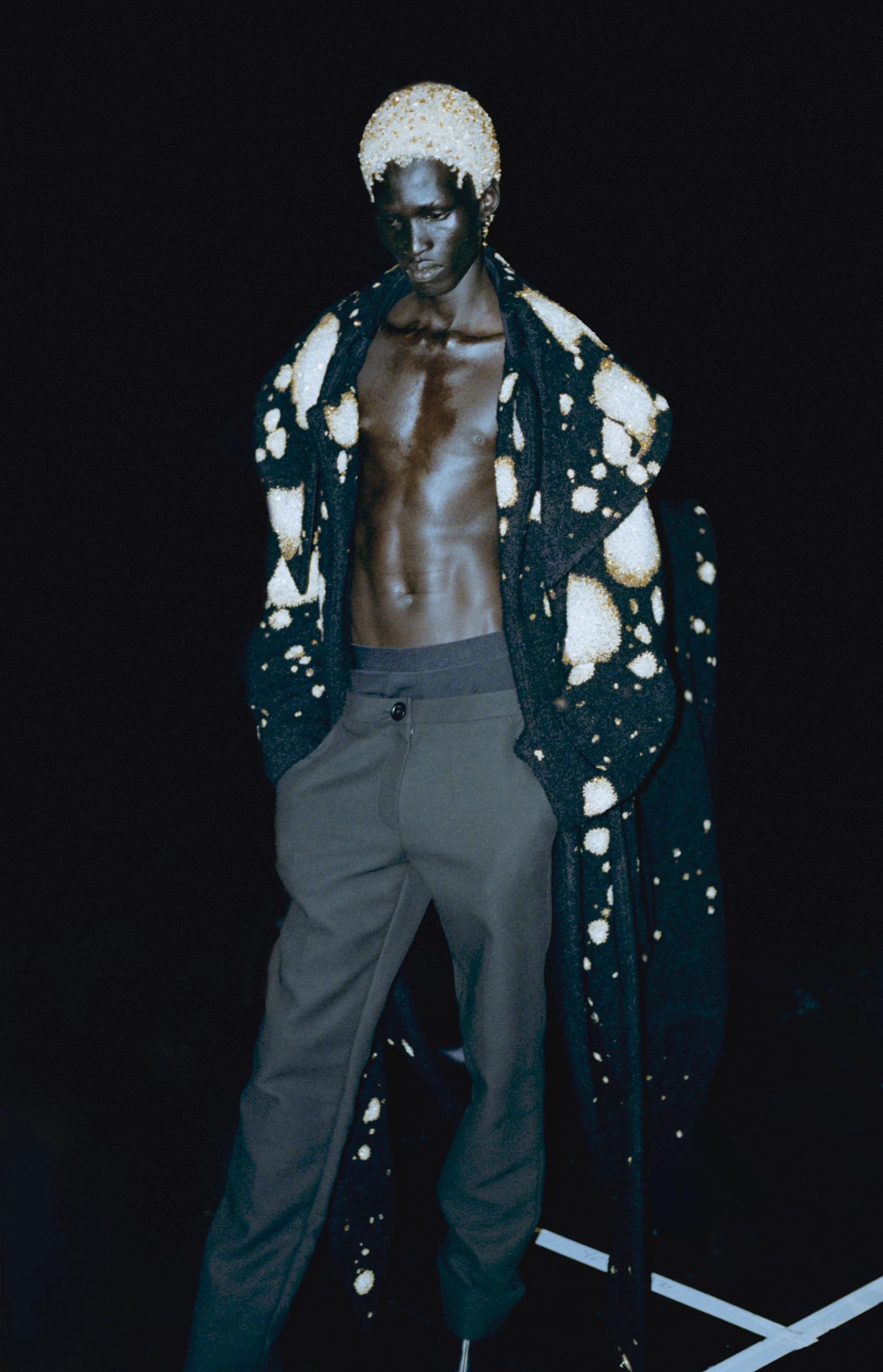 Robert-Wun-Haute-Couture-Mojmir-Bures-Artspeak-20250711-014.jpg