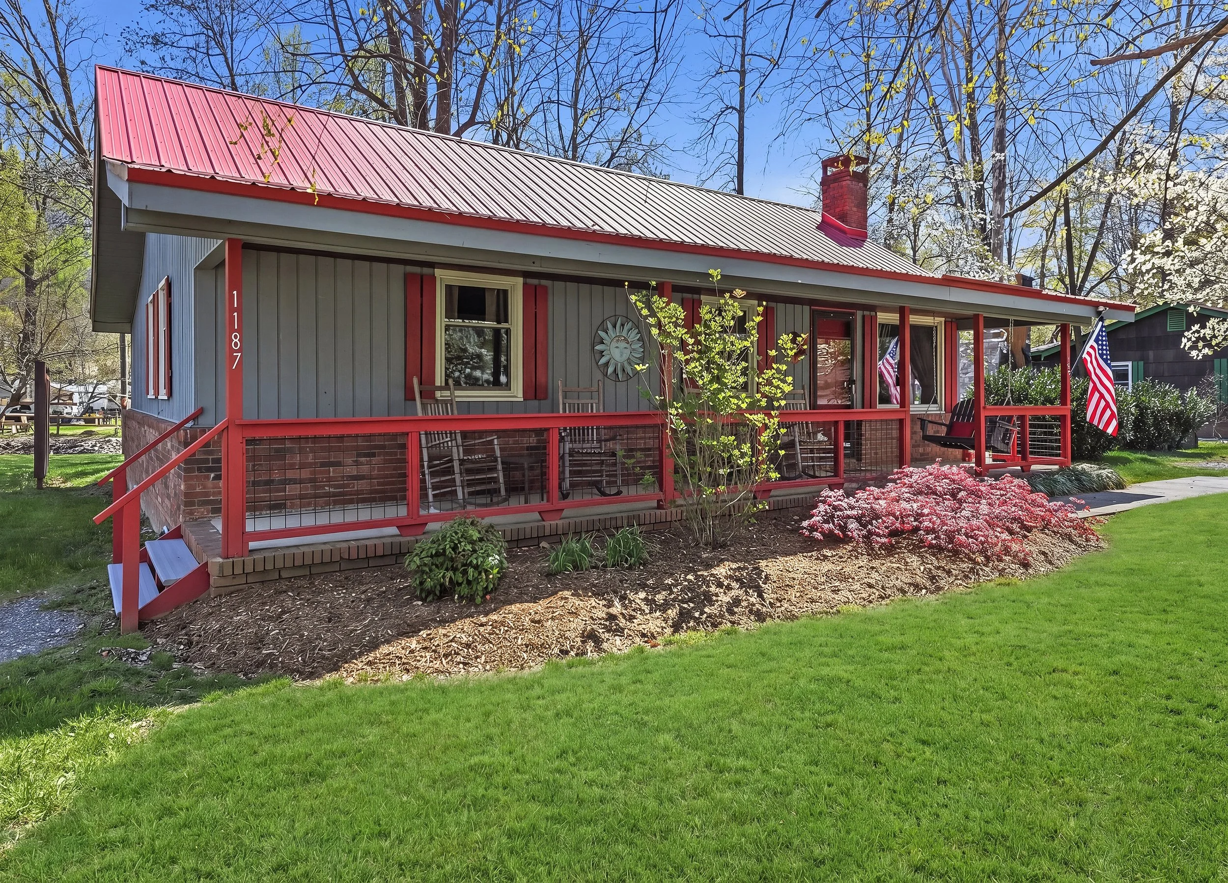 A single-story home with easy access, few steps to access the inside and in Maggie Valley.