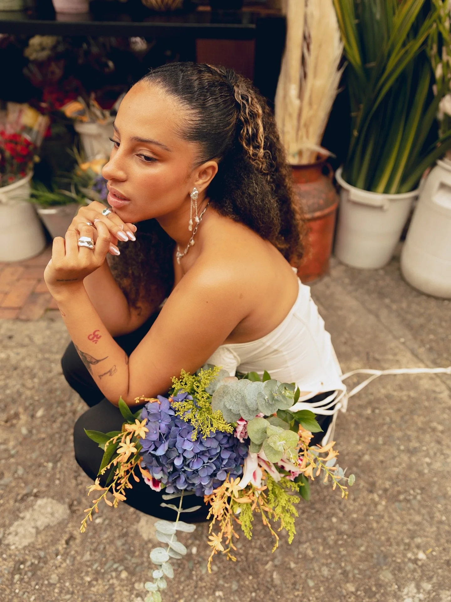 @labloomclothing de mis amores 🌸🌷🪻
te veo @nickyticki 
styling @ellaesalejita 
joyas @versil.silver