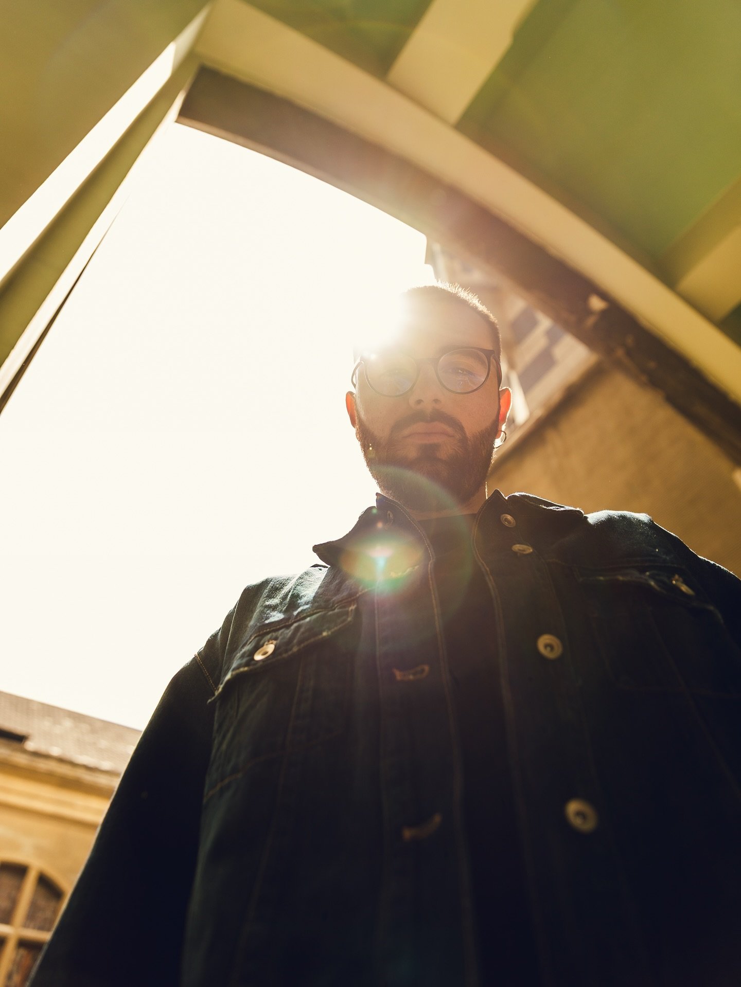 explorando junto a @zuco_omg ⭐️
tuve la fortuna de trabajar junto a mucha gente talentosa en la creaci&oacute;n de la portada de OMG la primera canci&oacute;n del pr&oacute;ximo Ep de zuco 💫
no hubiera sido posible sin @rgabriela__213 s.o! 🏆✨
🫶🏼
