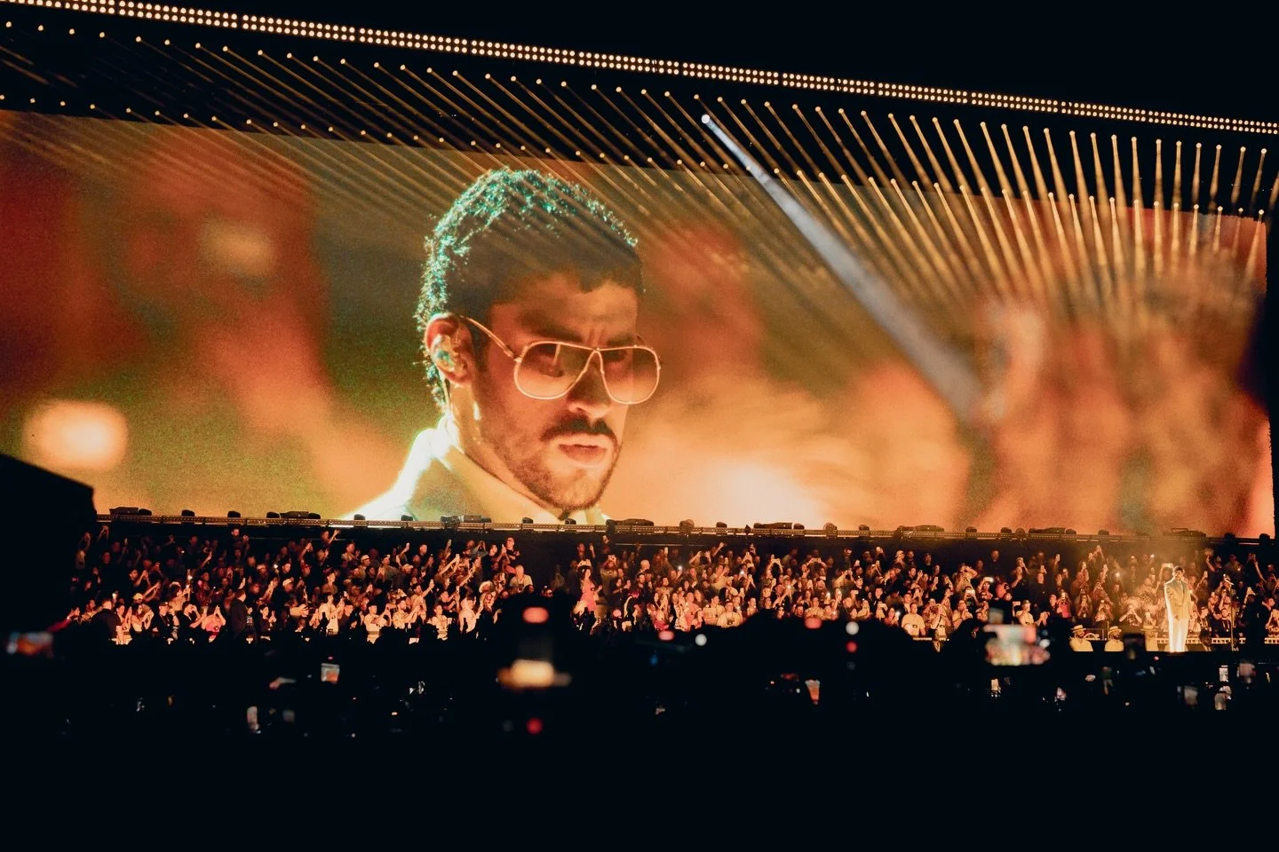 cumpl&iacute; un sue&ntilde;o y creo que voy a seguir cumpliendo m&aacute;s✨ gracias desde el fondo de mi cora @paramopresenta por permitirme tener ojitos en este momento que no solo marc&oacute; la historia de medell&iacute;n, sino tambi&eacute;n mi