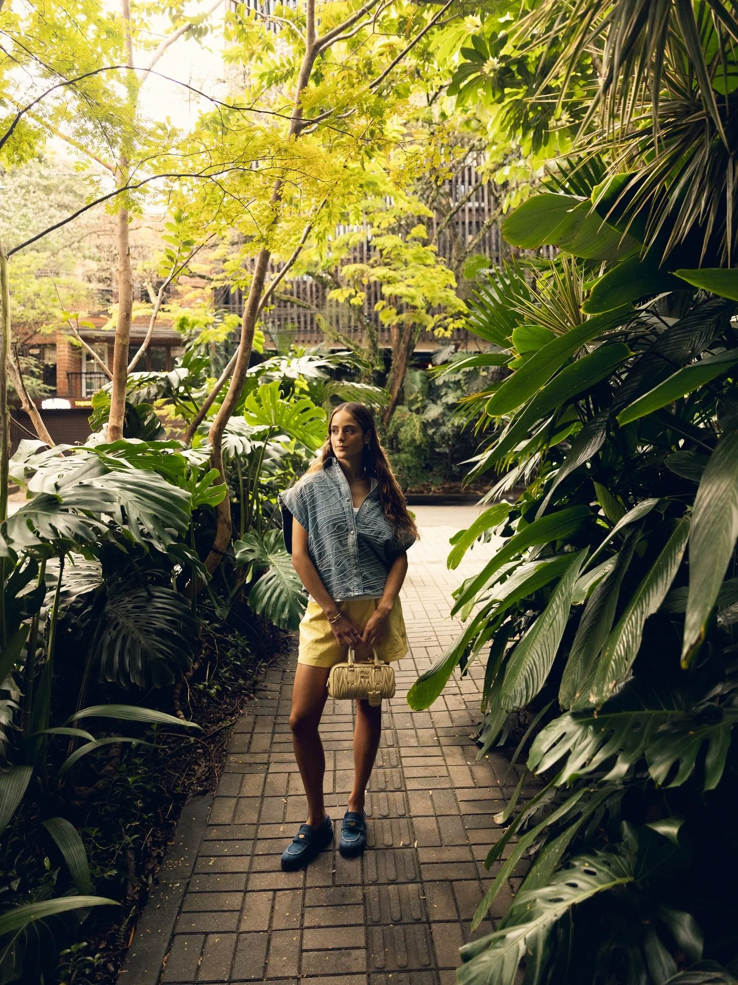 una ma&ntilde;anita tranqui🌞con las ni&ntilde;as y @cranberry_chic en el @clickclackhotels ✨💖