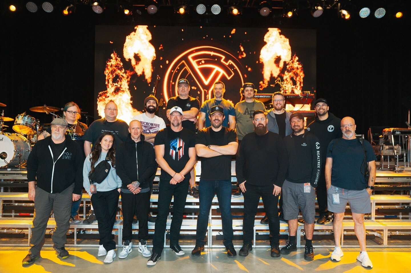 The @chrisyoungmusic band and crew 2023.

There&rsquo;s a whole lotta talent in this picture!

#Happiness be
#ChrisYoung #chrisyoungmusic

#audio #audioengineer #audioengineering #audiogear #audioproduction #country #countrymusic #FOH #FOHEngineer #l