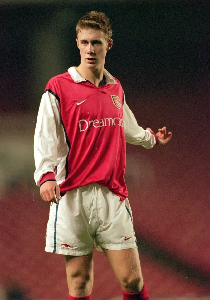 David Noble in action for Arsenal, used as an example of the cognitive and psychological demands faced by the ball-carrier, the genuinely brave figure in Kevin George's analysis
