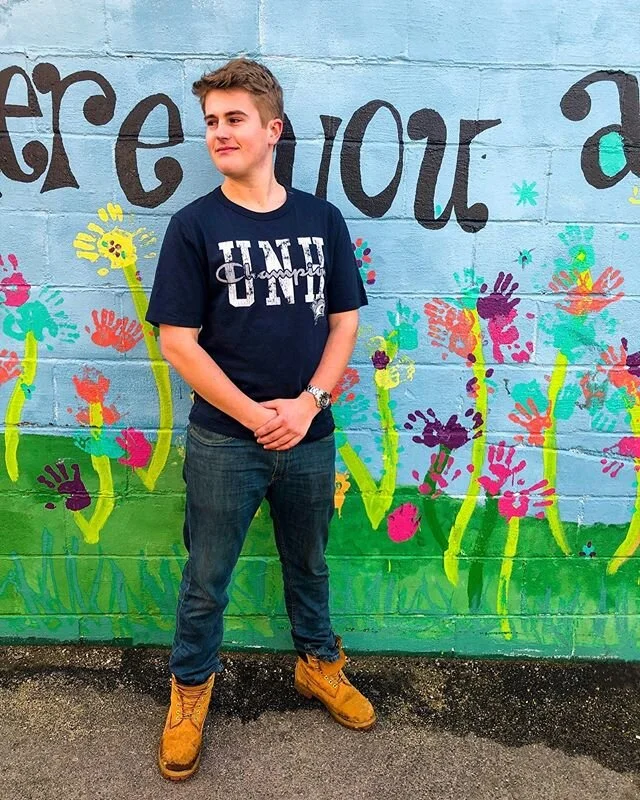 Wardrobe staple is a favorite tee👕😊 Check out Champion and other popular brands on our website and in-store! .
.
.
.
.
#HaydenSports #UNH #Wildcats #UofNH #WildcatPride #UNHGear #IBelieveInUNH #CelebrateDurhamNH #GoUNH #ShopLocal #DurhamNH #Durham 