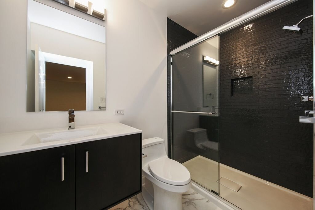 Bathroom 2.jpg