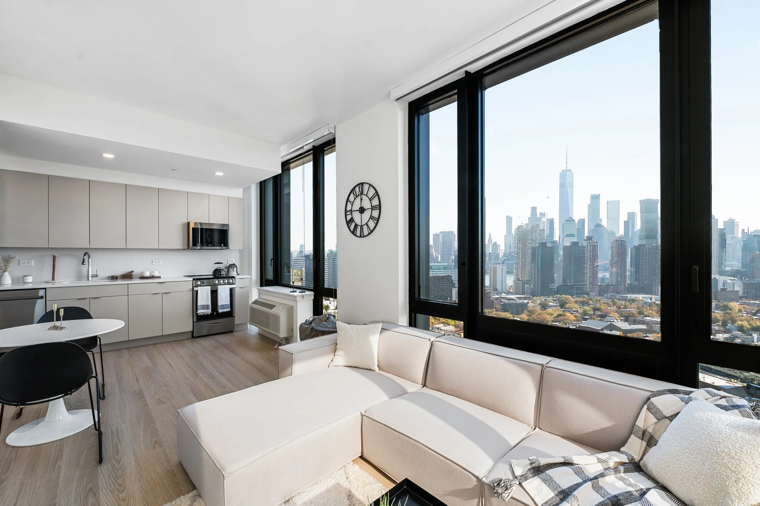 Curated visual reference: 26 Van Reipen Luxury Rentals Photo Inspiration