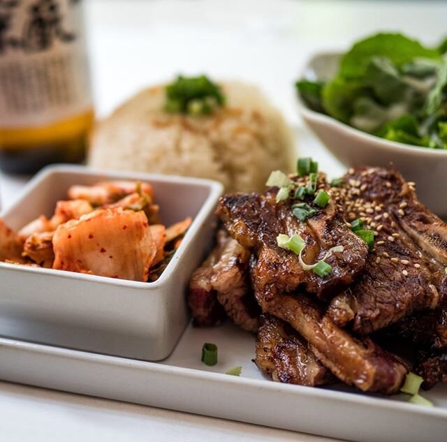 Mama Hwang&rsquo;s Father&rsquo;s Day Saturday Korean BBQ &ldquo;picnic&rdquo; on our patio and lawn!
❤️
Join us THIS SATURDAY on our patio for a socially distanced outdoor picnic on the patio or bring your blankets to picnic on our lawn. Or take it 