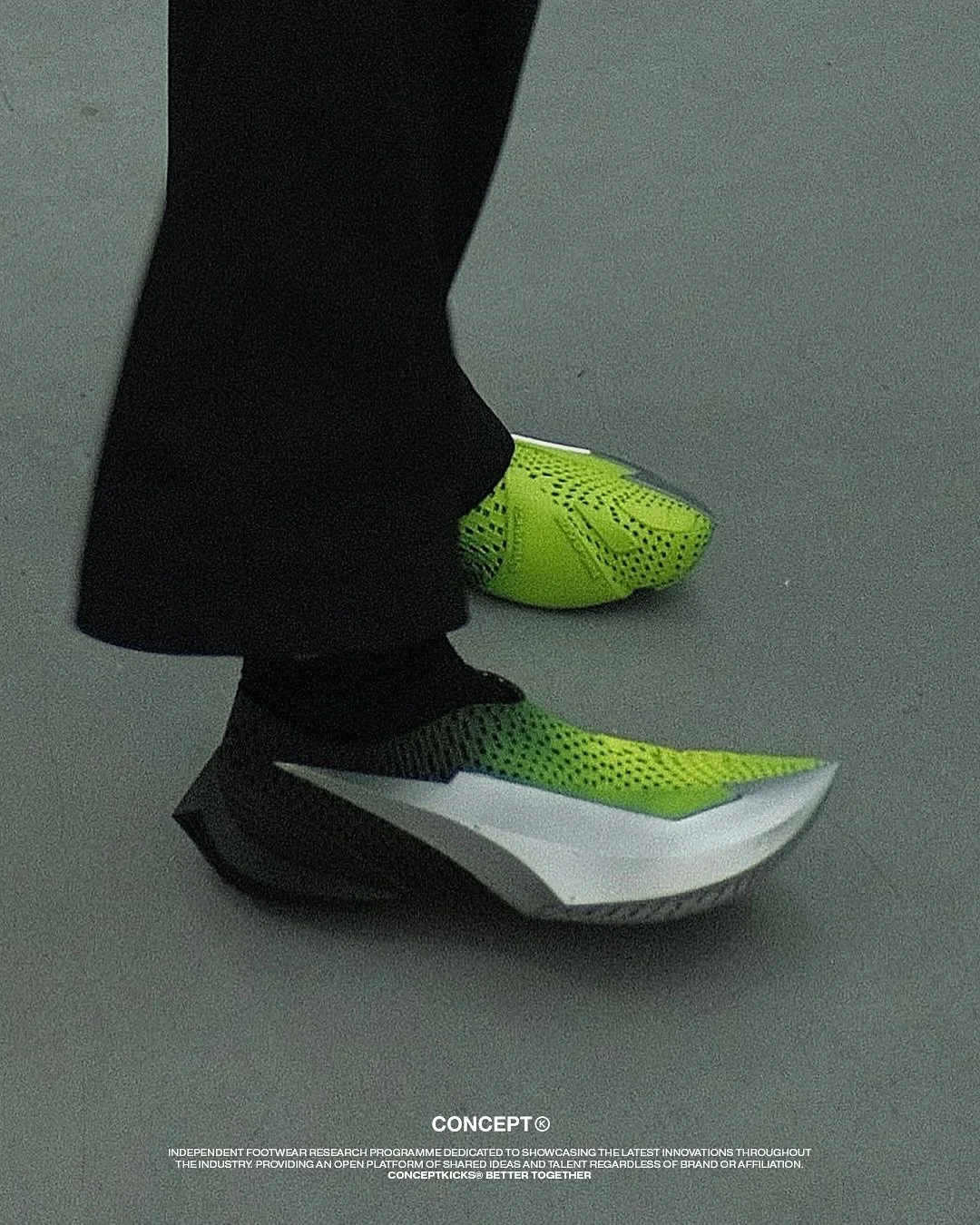 THE BLADE 🔪 :: Cinematic Futures in Footwear

THE BLADE by @aliveform.bio x @acronym.gmbh - a barefoot 3D printed shoe designed without precedent. Early samples and on-foot looks reveal a form born from cinema and material exploration rather than tr