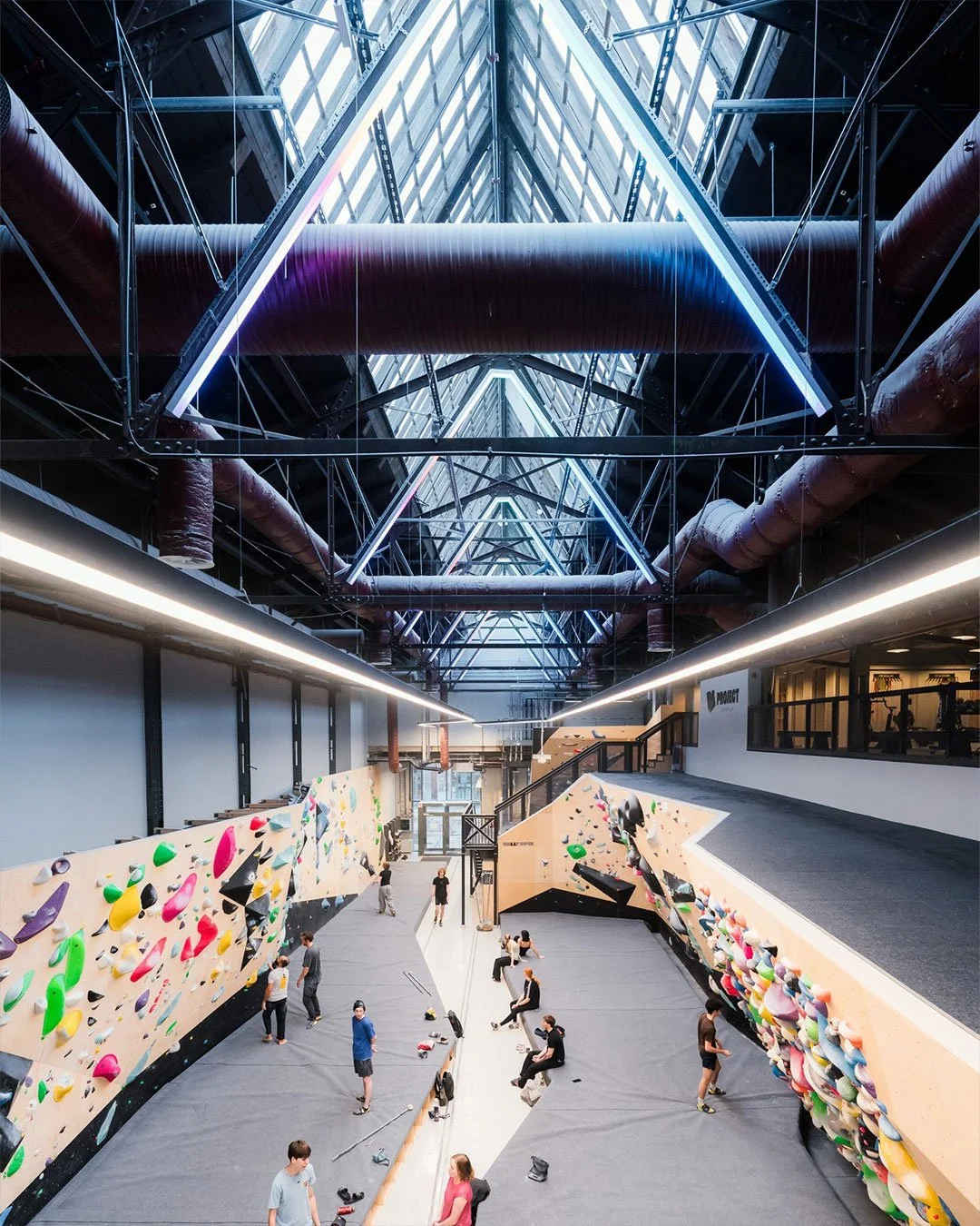 ClimbingGym_1.jpg (Copy)