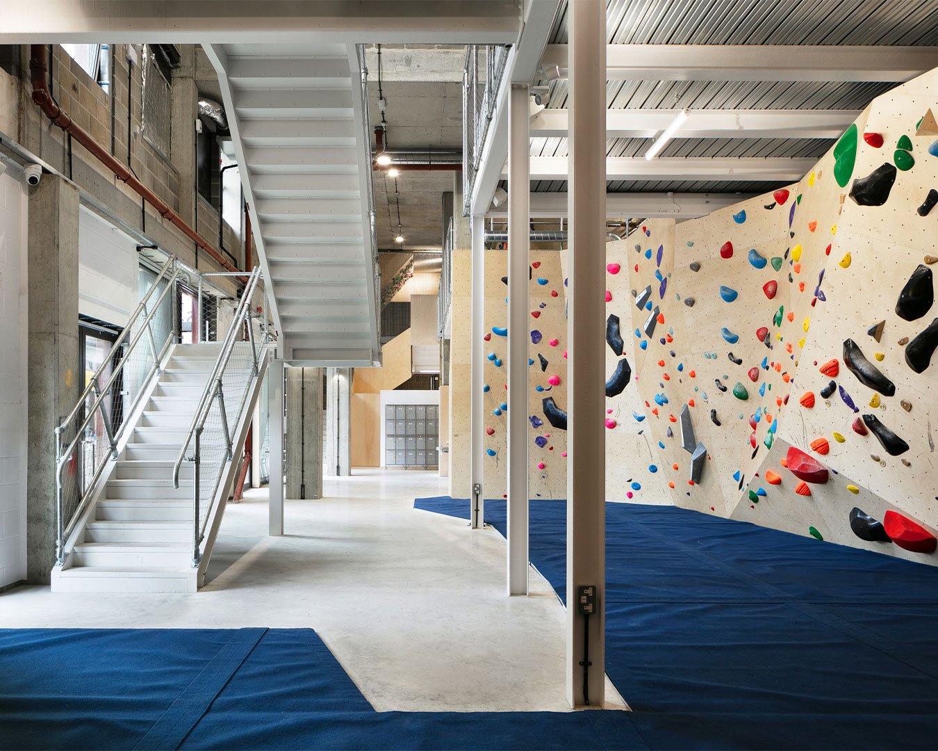 ClimbingGym_2.jpg (Copy)