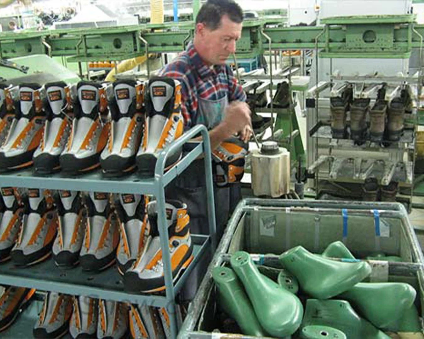 Scarpa_Manufacturing_1.jpg (Copy)