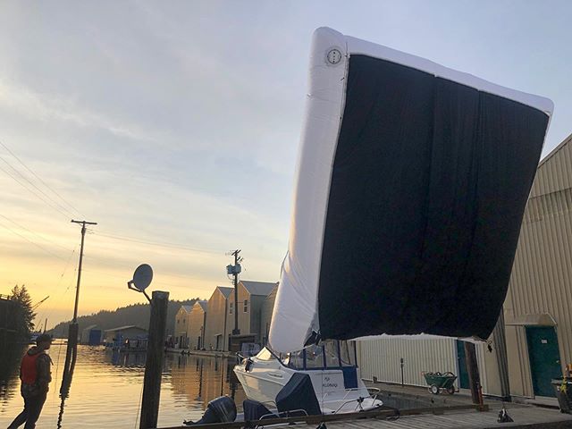 The #leveluplighting cloud ready to work today at #reedpointmarina - This unit is 20 x 20&rsquo; comes with different zip on diffusion&rsquo;s giving your #dop options! .
.
.
#levelup #balloonlight #bounce #cloud #gripcloud #filmcrew #filmset #specia