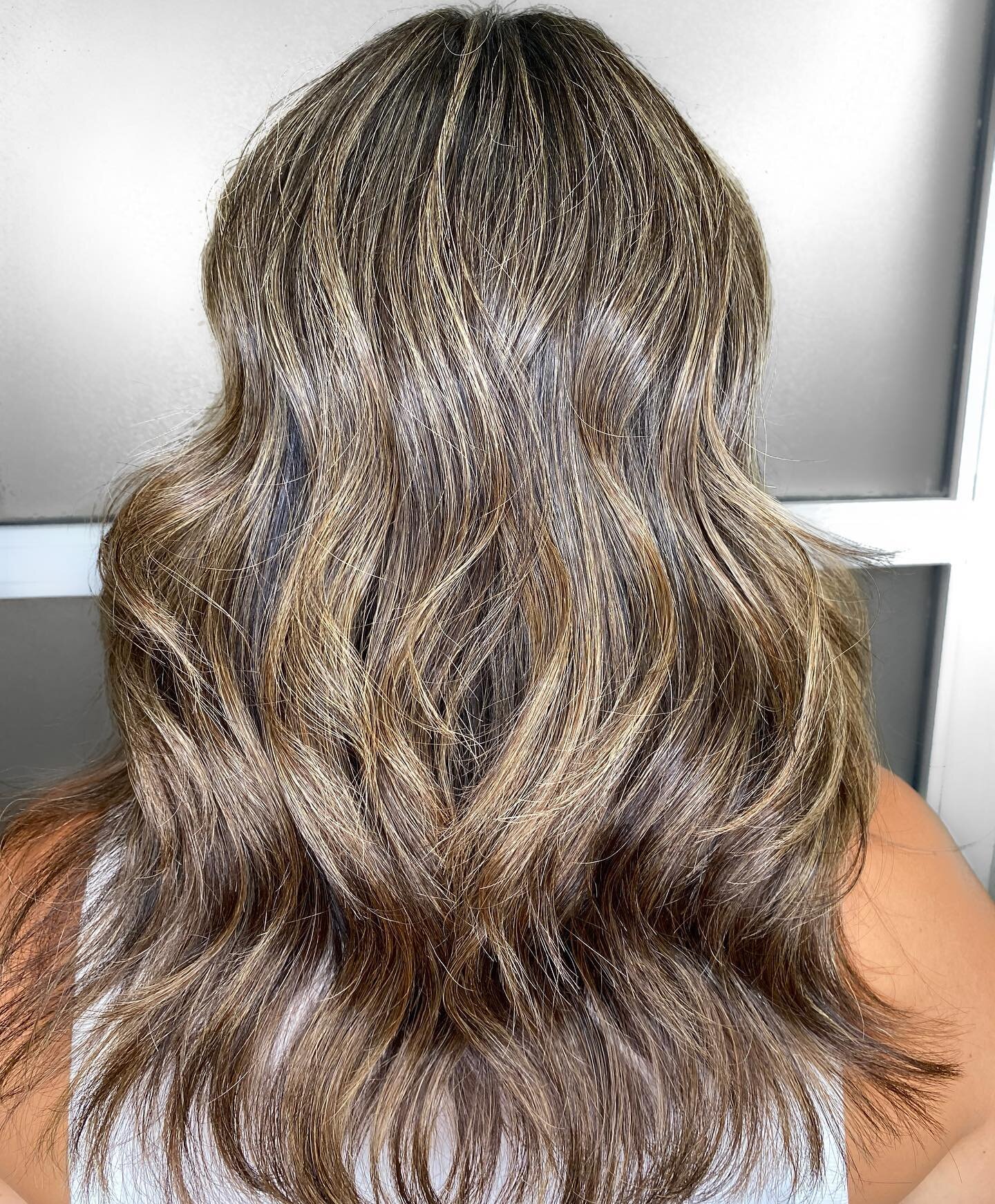 ✨E V A ✨nothing but love for this babe❤️ #HairByAmanduhh @havensalonny ⠀
&bull;⠀
⠀
&bull;⠀
⠀
&bull;⠀
⠀
&bull;⠀
⠀
&bull;
⠀
&bull;⠀
#modernsalon #longislandny #saloneducation #behindthechair #hair #salonlife #beauty #hairstyle #haircolorists #haircolor