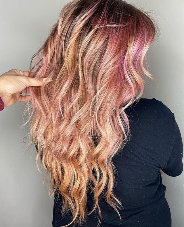 🍑 🍓 by&bull; @jordaninlivingcolour  on our beautiful muse @annlyn.rae  Ps- Jordan will be in the salon July 9-11 and August 6-8. Stay tuned for more dates.