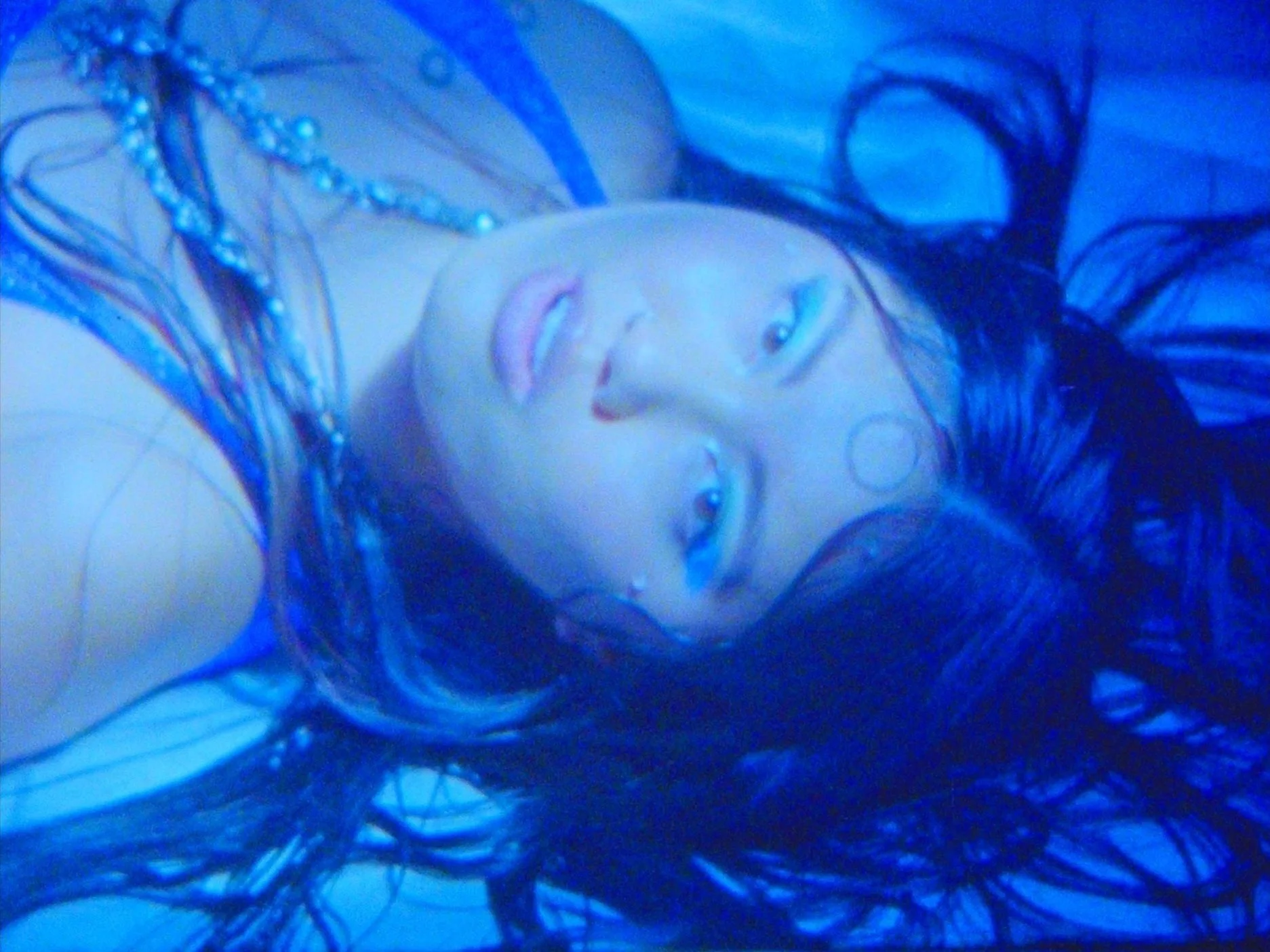 jocelvn - delusional (Official Video)