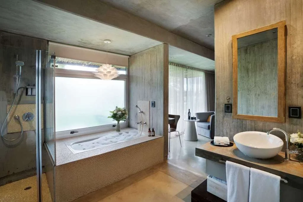 Your 5-Star Accommodations11.jpg