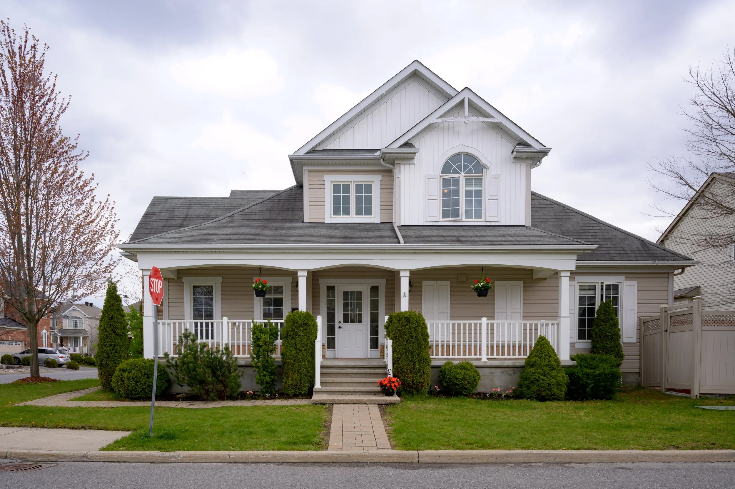 106forestwaterway-2026-housephotos-02.jpg