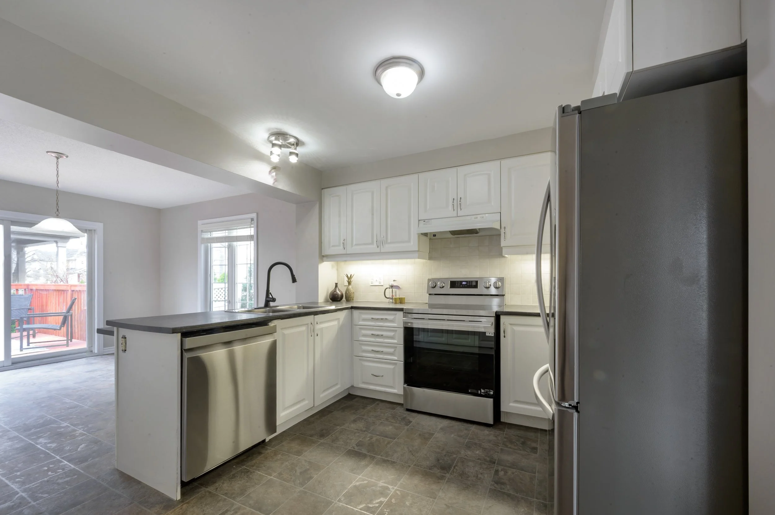 106forestwaterway-2026-housephotos-16.jpg