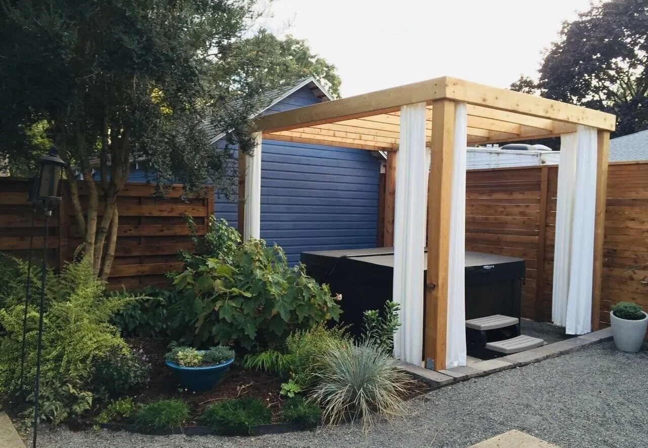 pergola_hot_tub_curtains_landscape_design.jpeg