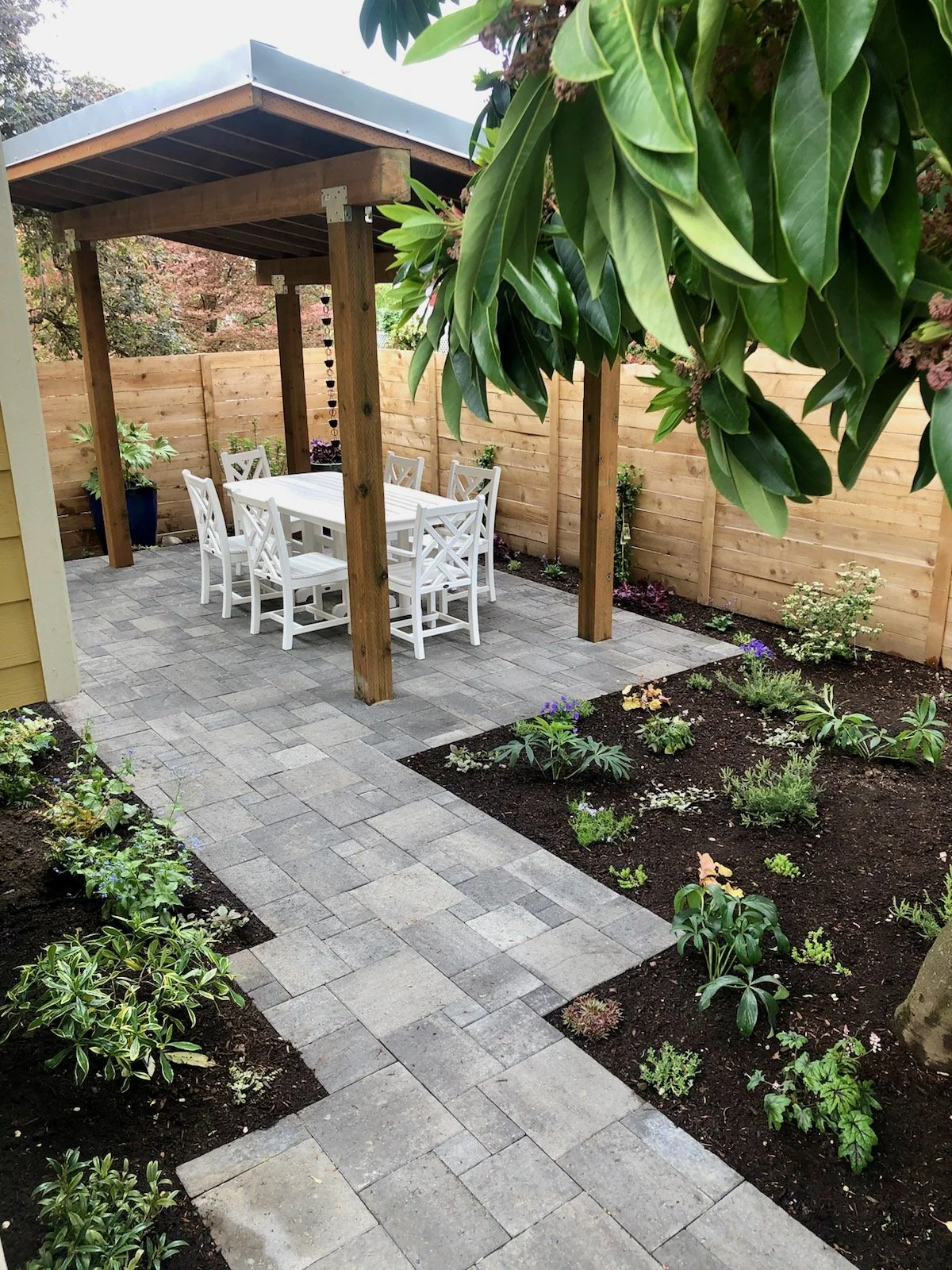 Pergola Outdoor Dining