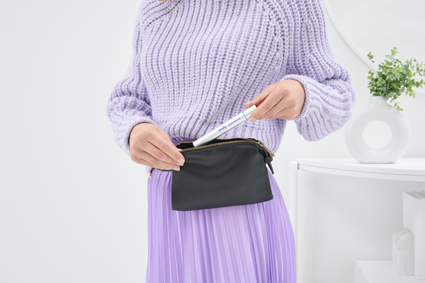 019_Strips_Megan_Purse_5666_a.png