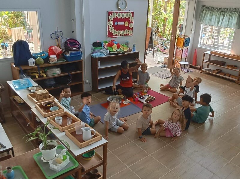 Farm to table field trip.
We had a wonderful experience going to a lovely local organic farm just down the road, we saw how eggplant, okra, sugar cane, cucumber, green beans and basil grow. The children were fascinated by the beautiful flowers that t