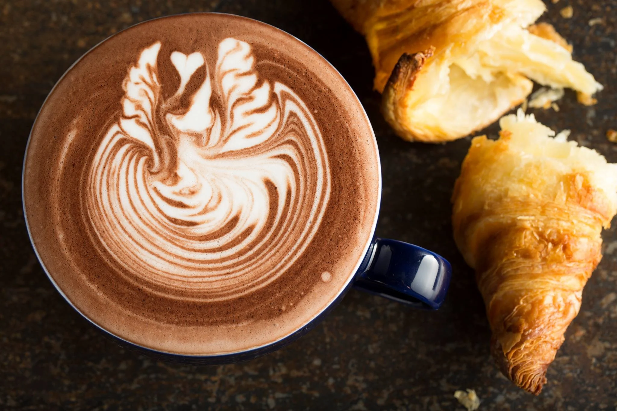 latte art - swan.jpg