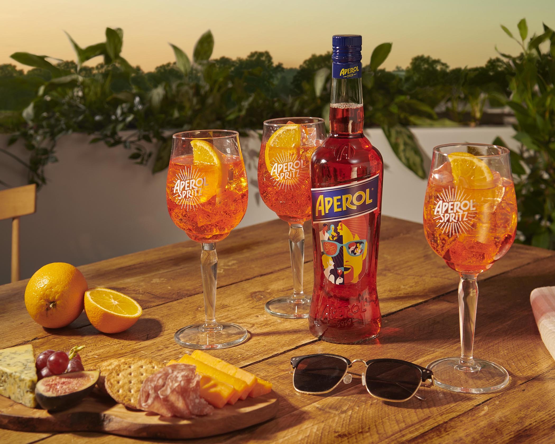 P_4428_Aperol Limited10769_HERO copy.jpg