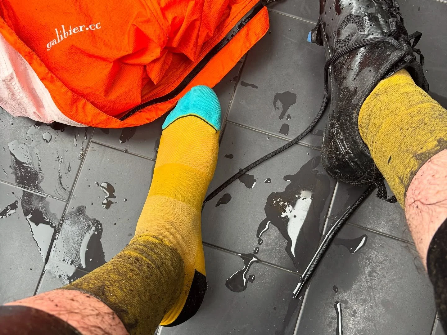 &ldquo;Winter miles: summer smiles&rdquo;&hellip;this summer better be bloody hilarious!!! 

At least my @galibiervelo rain jacket kept me dry! 

#wintermilessummersmiles 
#wintermiles 
#cycling