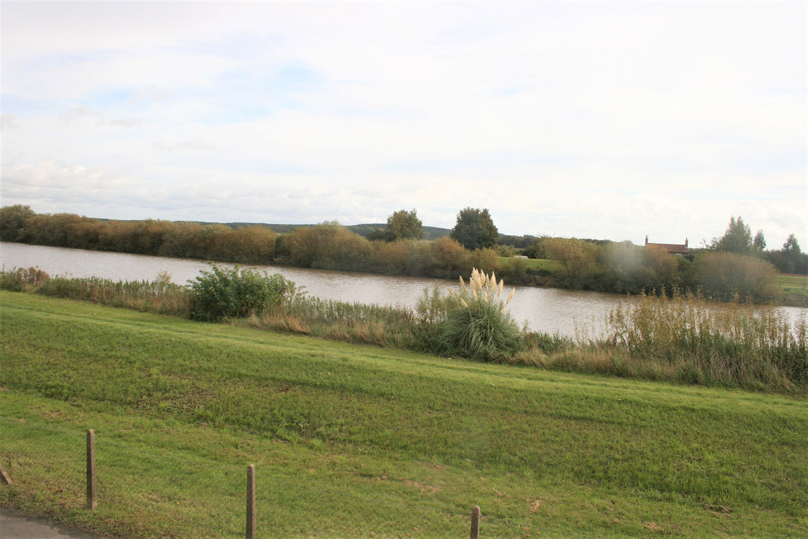 Silcock and Partners 9 North St Owston ferry Bedroom view.jpg