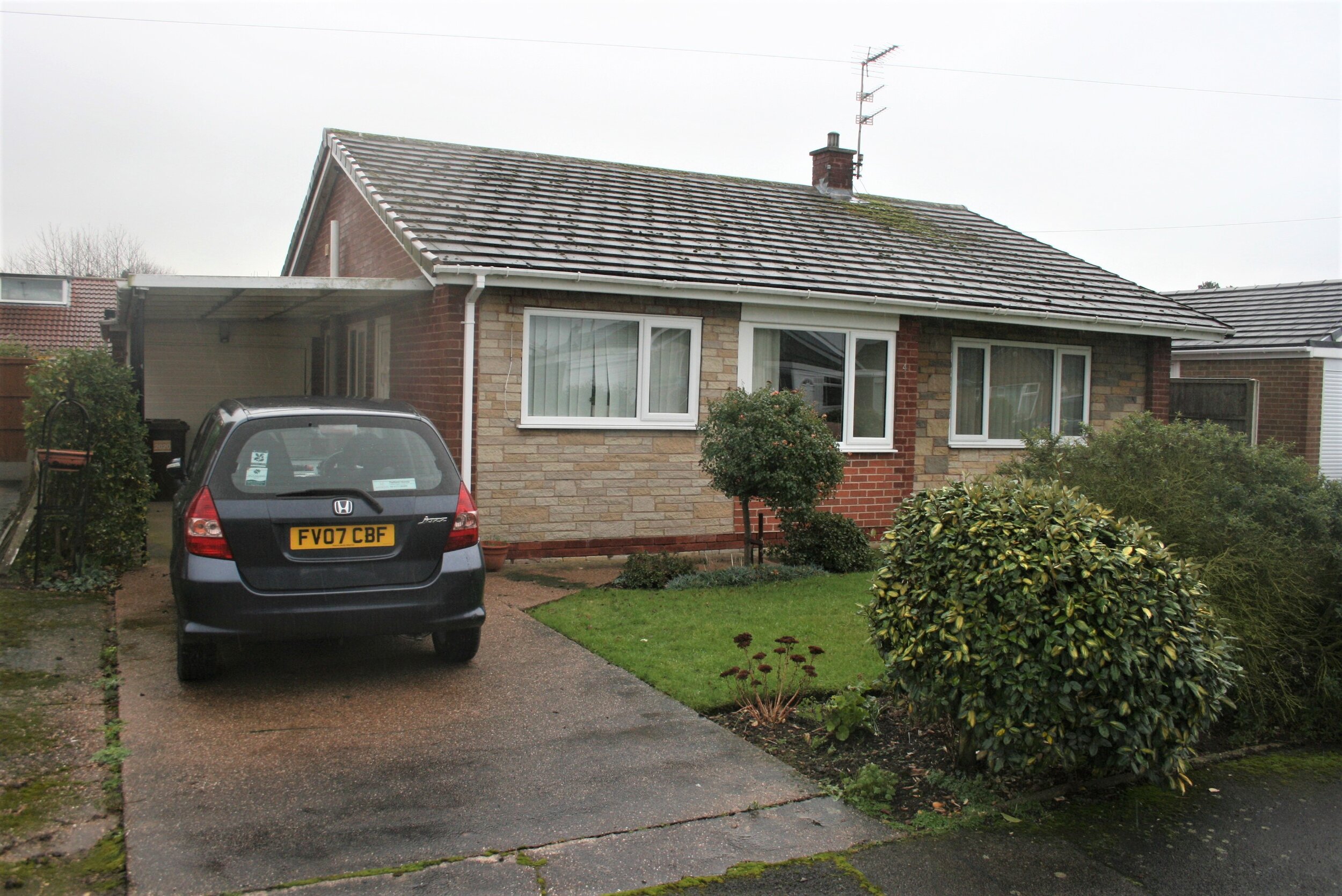 Under Offer 4 Winston Grove Retford — Silcock & Partners