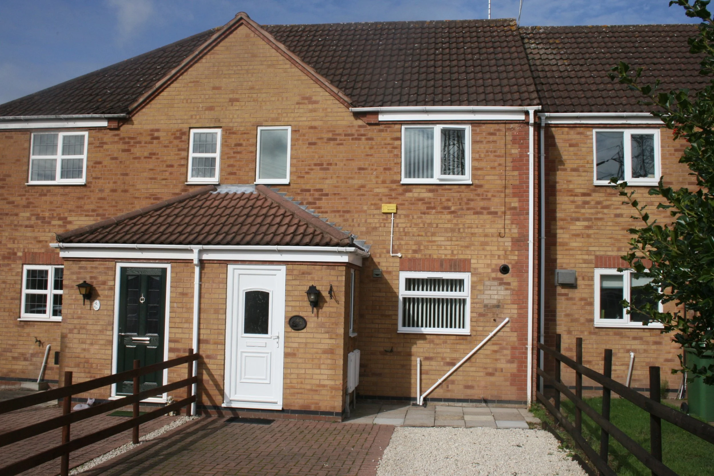 NOW LET: 43 Kingsway Avenue New Ollerton Newark Notts, NG22 9TU .  