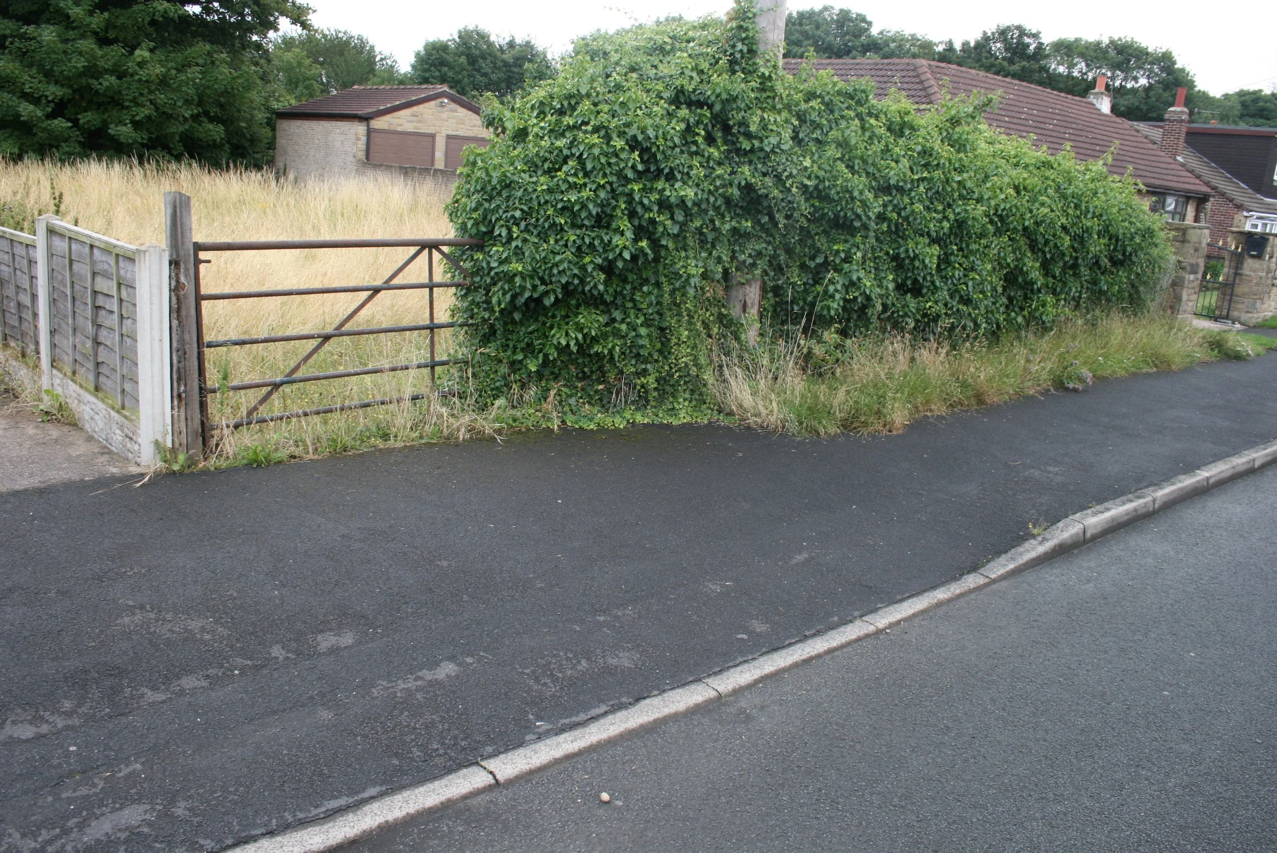 SOLD: SUPERB BUILDING PLOT Adj 38 Hillcrest Road,Townville, Castleford, W Yorks WF10 3QX 