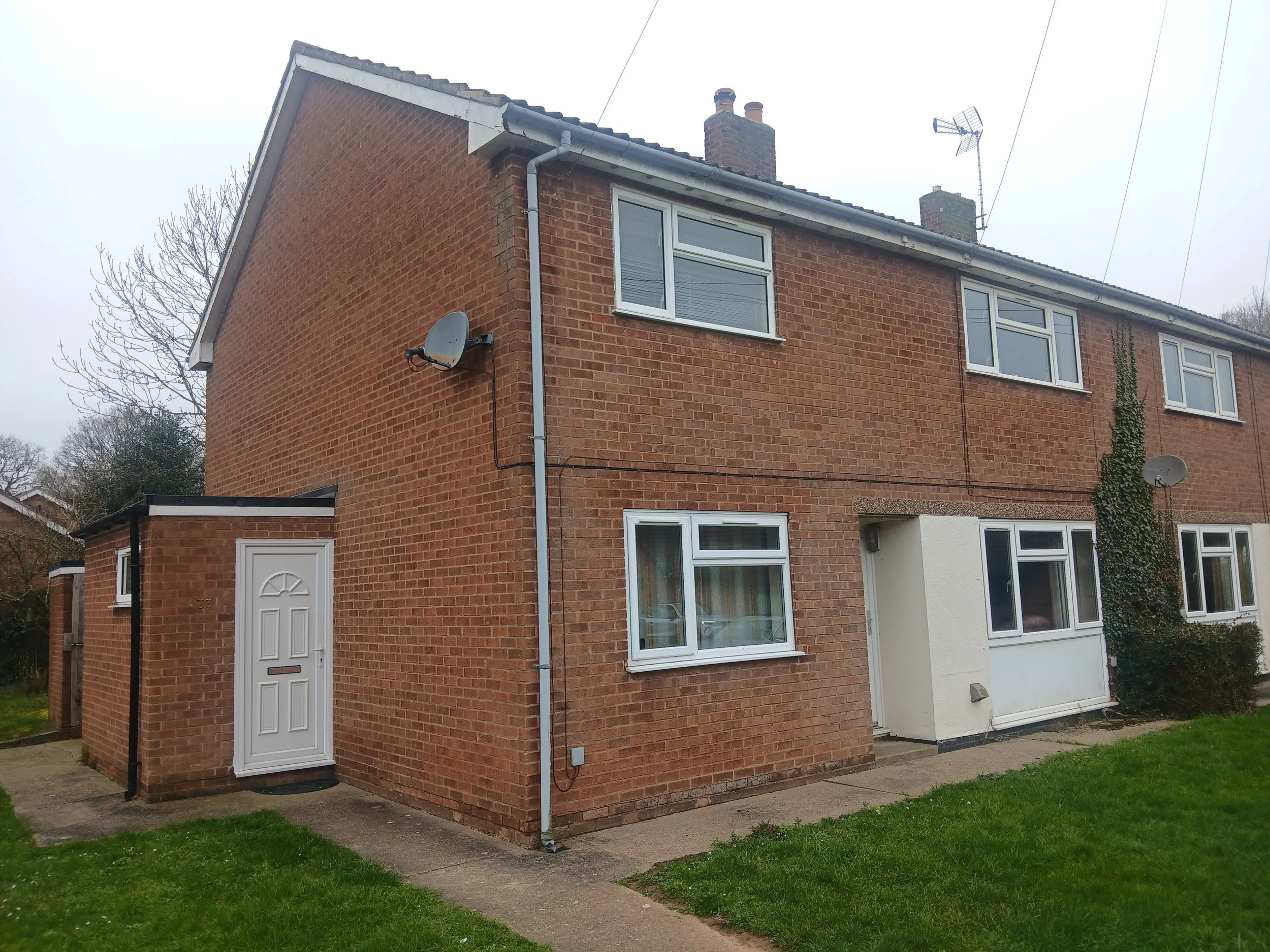 TO LET: 33 Maypole Road, wellow, Newark, Notts, NG22 0EF