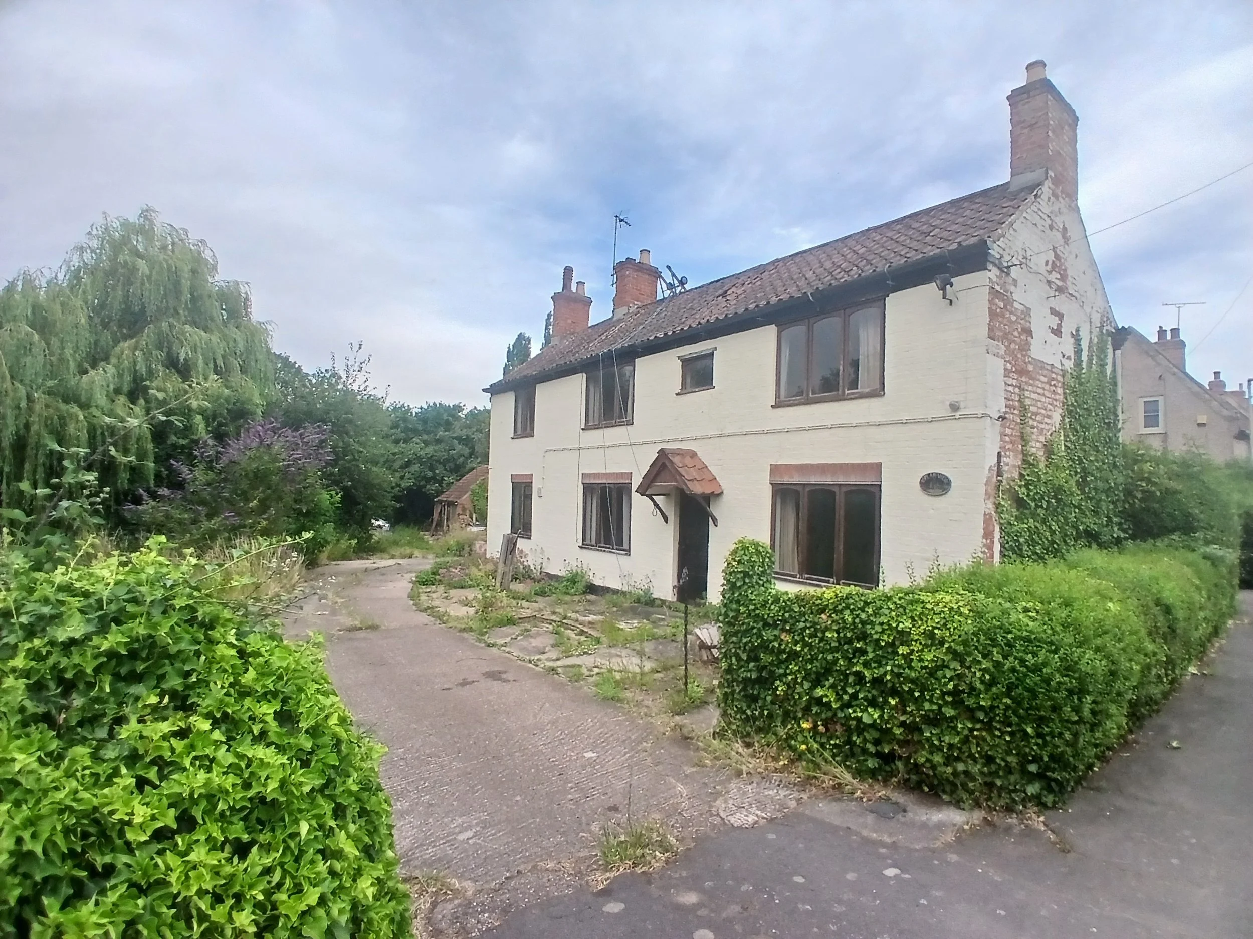 FOR SALE BY INFORMAL TENDER: Poplar View, Low Street, East Drayton Retford, Notts DN22