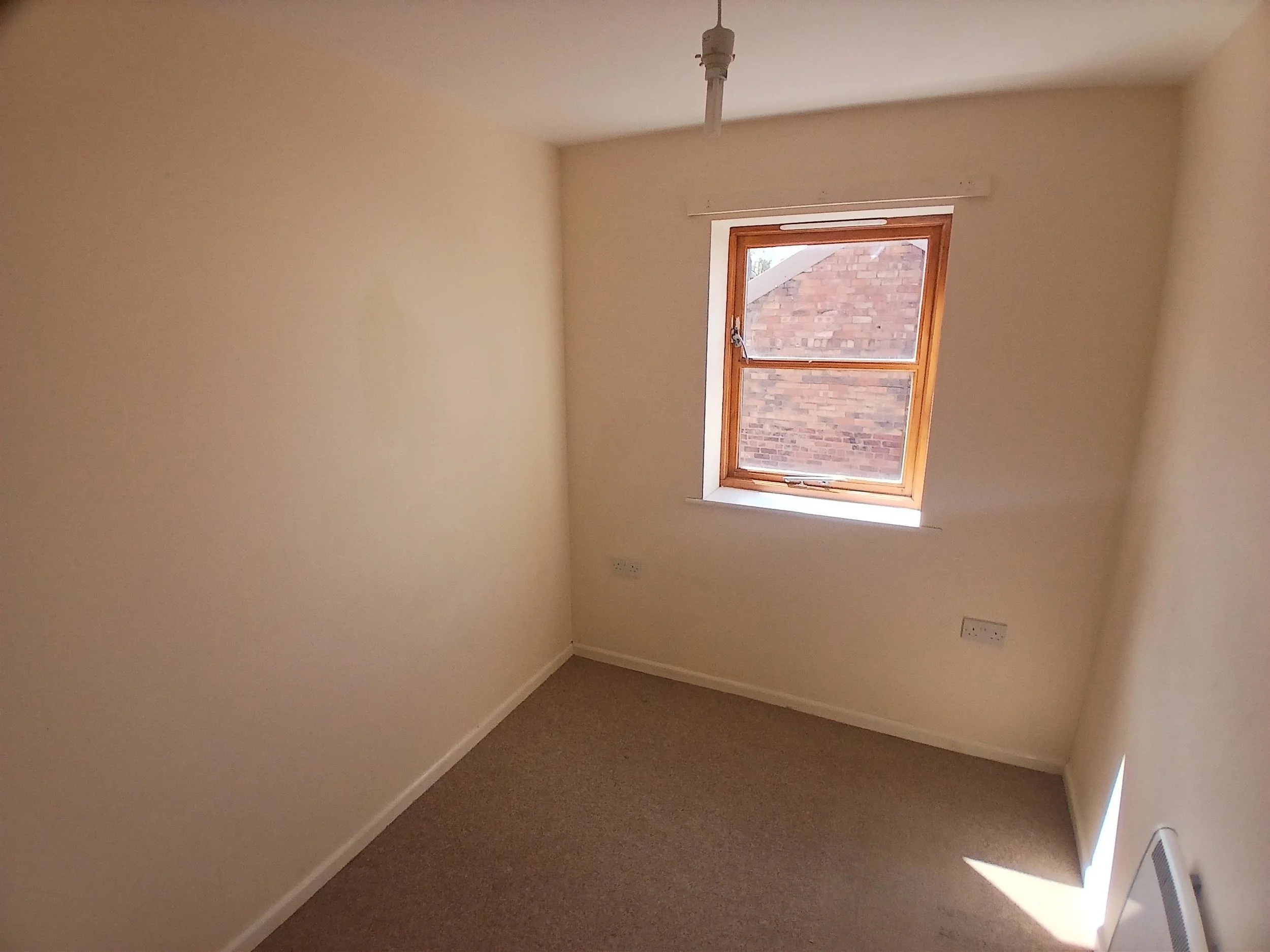 Bed 2 Flat 8.JPG