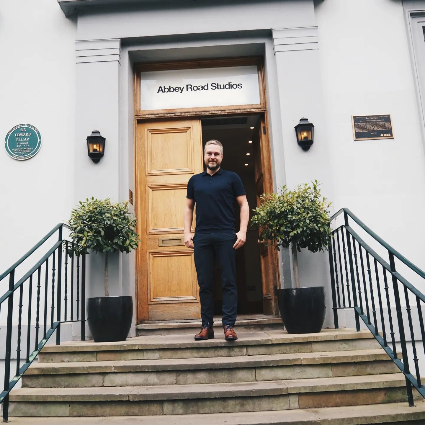 It was such an unforgettable day. The greatest musical opportunity of my life so far. Together with an amazing team of wonderful and gifted humans. I will cherish this day forever. Thank you everyone! @parallaxorchestra @abbeyroadstudios