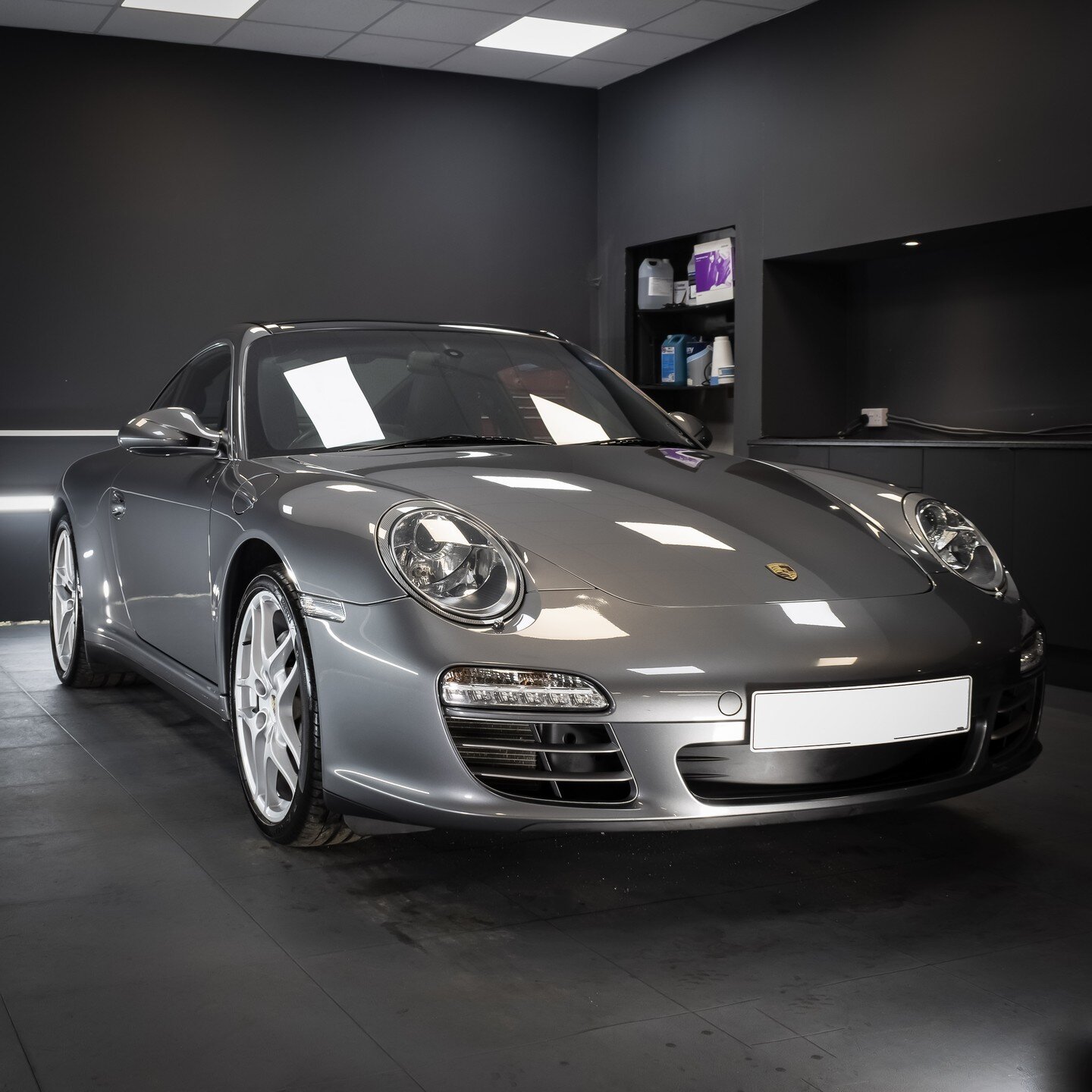 Protect your car this Autumn &amp; Winter with our Ceramic Coating applications. This Porsche 997 required a single stage enhancement polish before applying Gtechniq EXO v4 Ceramic

#porsche #ceramiccoating #gtechniq