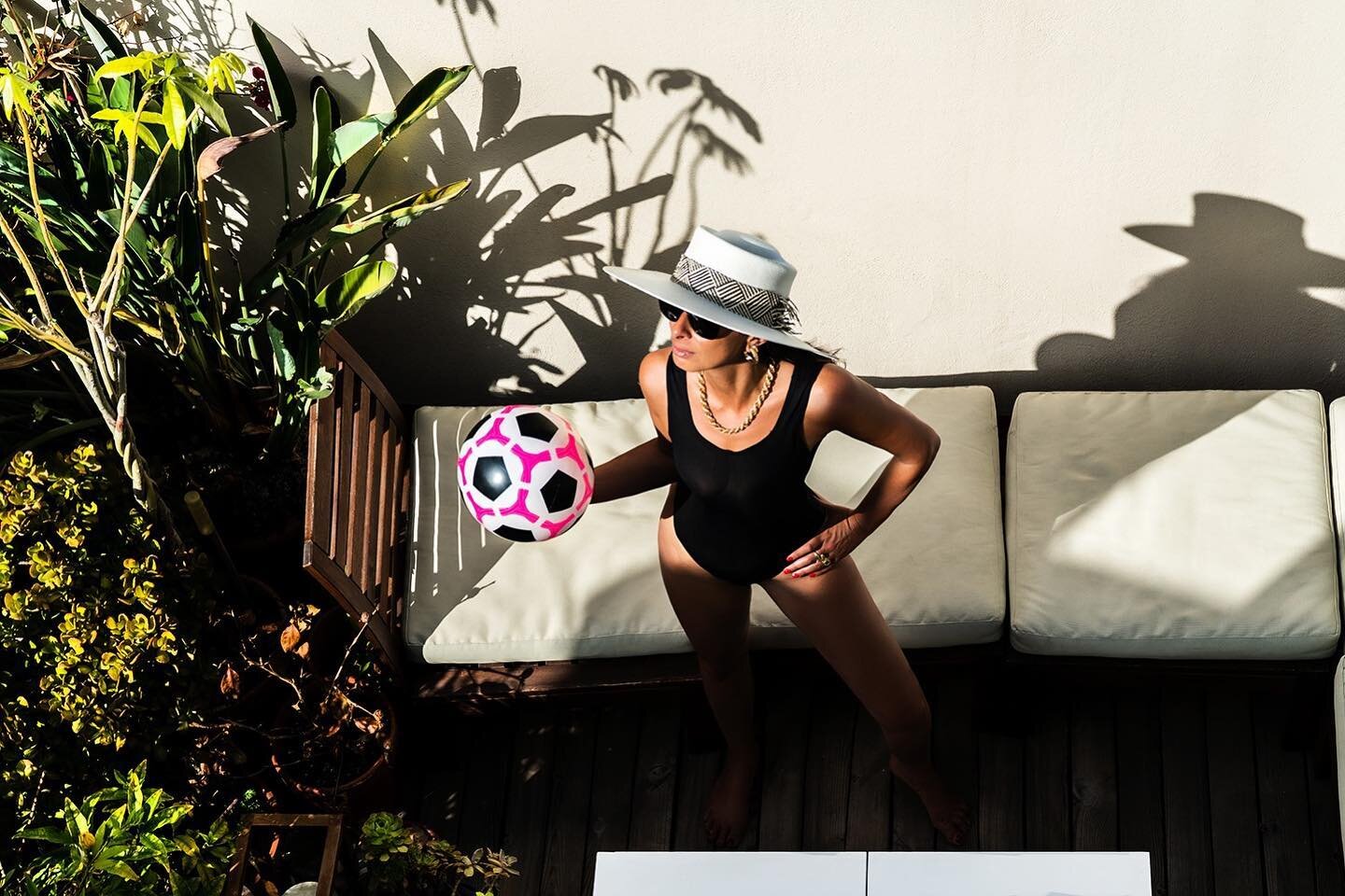 Wanna play?! 🇮🇹⚽️

Calliope Hat✨

Estate Italiana🇮🇹

100% Toquilla Straw

#amalficoast #capri #positano #amalfi #ravello #sorrento #hat #panamahat #italy #summerinitaly #summer #dolcevita #timeless #timelessdesign #estateitaliana