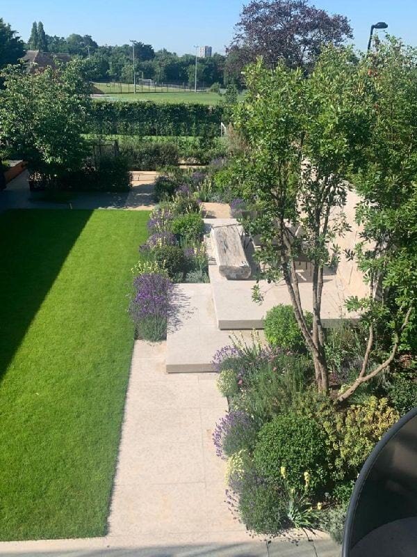 alaster-anderson-contemporary-london-garden-planting-expert-portfolio-head-gardener-service-terrace-600.jpg