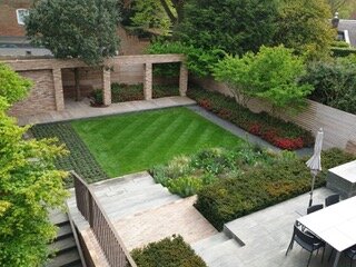 overcoming-unique-challenges-of-London-garden-installations-8.jpeg