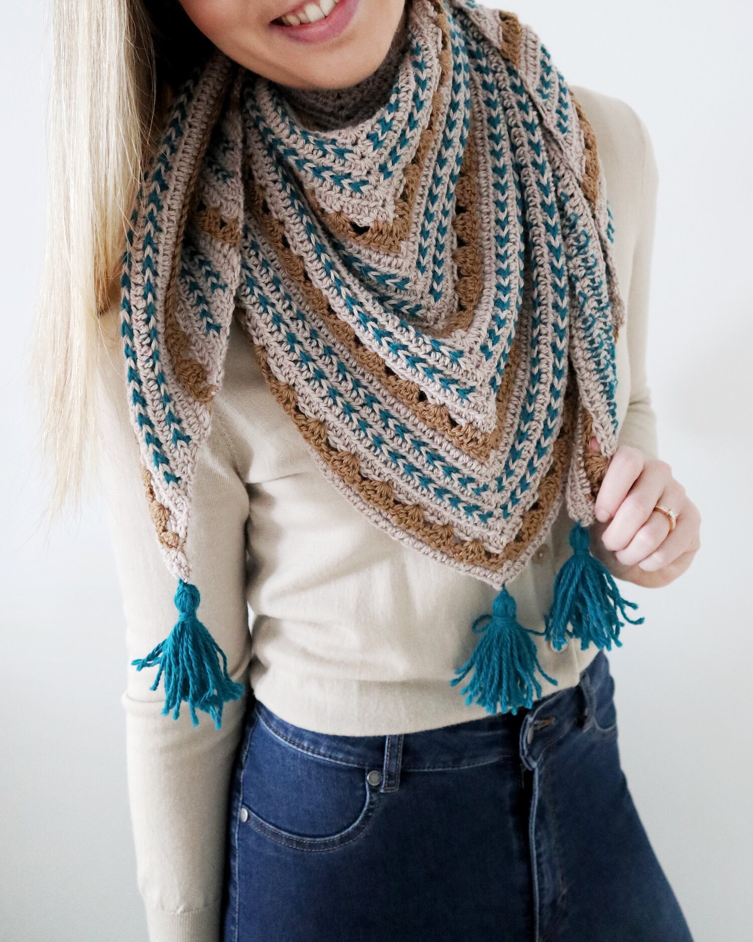 Milieuvriendelijk Mooie vrouw Schildknaap Triangle shawl crochet pattern — Coffee & Crocheting