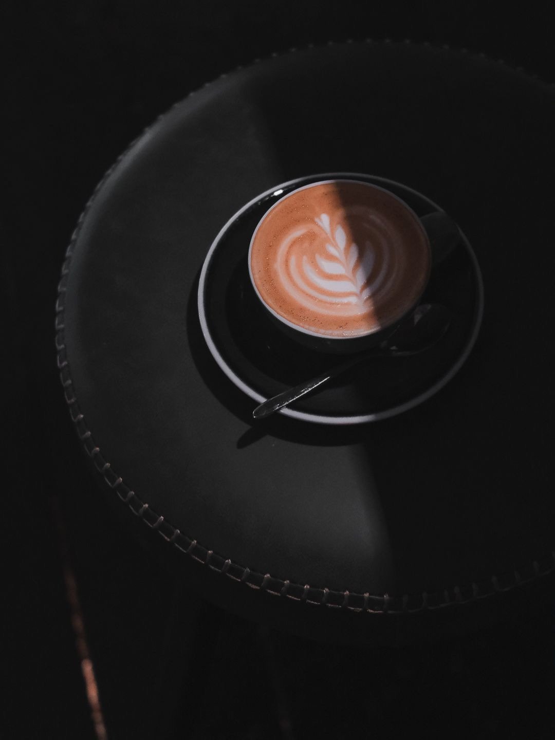 Cappuccino @budapestbaristas
📍M&uacute;zeum krt. 15
___
#budapestcoffee #budapestcafe #budapestguide #coffeeaddict #coffeeculture #cafehopping #coffeegram #coffeephotography #coffeeguide #coffeeshopvibes #bestcoffeephotos #specialtycoffee #instacoff