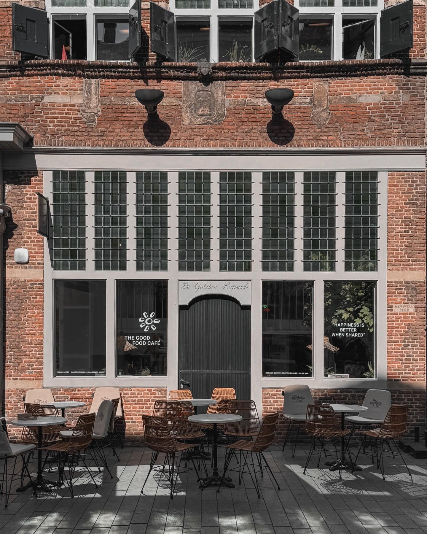 The Happiness Cafe, for coffee and brunch. 

📍&nbsp;Orthenstraat 5, Den Bosch

___
#coffeeaddict #coffeeculture #cafehopping #coffeegram #coffeeguide #coffeeshopvibes #bestcoffeephotos #denbosch #denboschcafe #brabantcoffee #instadenbosch #horecaden