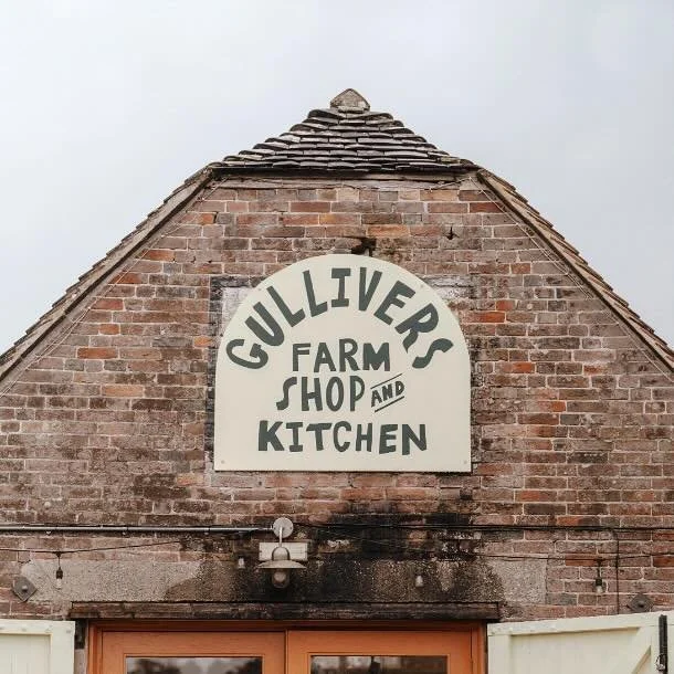 Love getting to see this typography used &lsquo;in the wild&rsquo;. 

Using a customised font or hand drawn lettering can help a business:

- Create a organic feel (perfect if you are planet conscious) 

- Set a friendly/approachable tone of voice - 