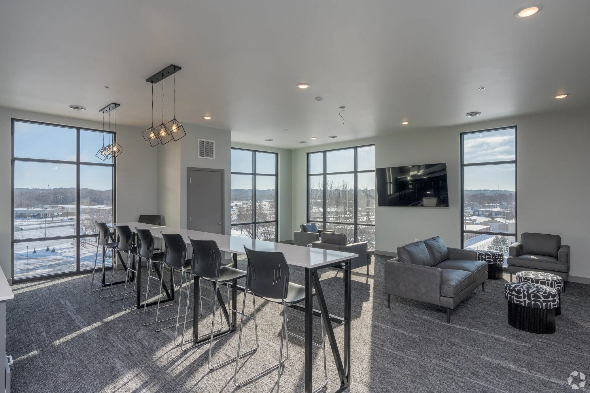 axis-lofts-mankato-mn-community-room.jpg
