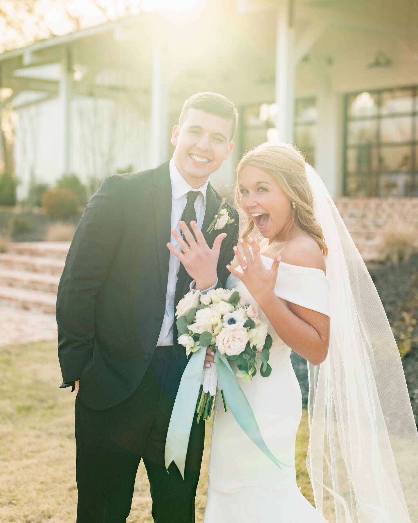 That just married feeling✨🥰🤪 If you or someone you know is interested in getting married at The Robinshaw, click the link in our bio to learn more! 

venue: @robinshawvenue 
photo: @nlaweddings 
floral: @snapdragonfloral901 
hair: @hairs_by_annie 
