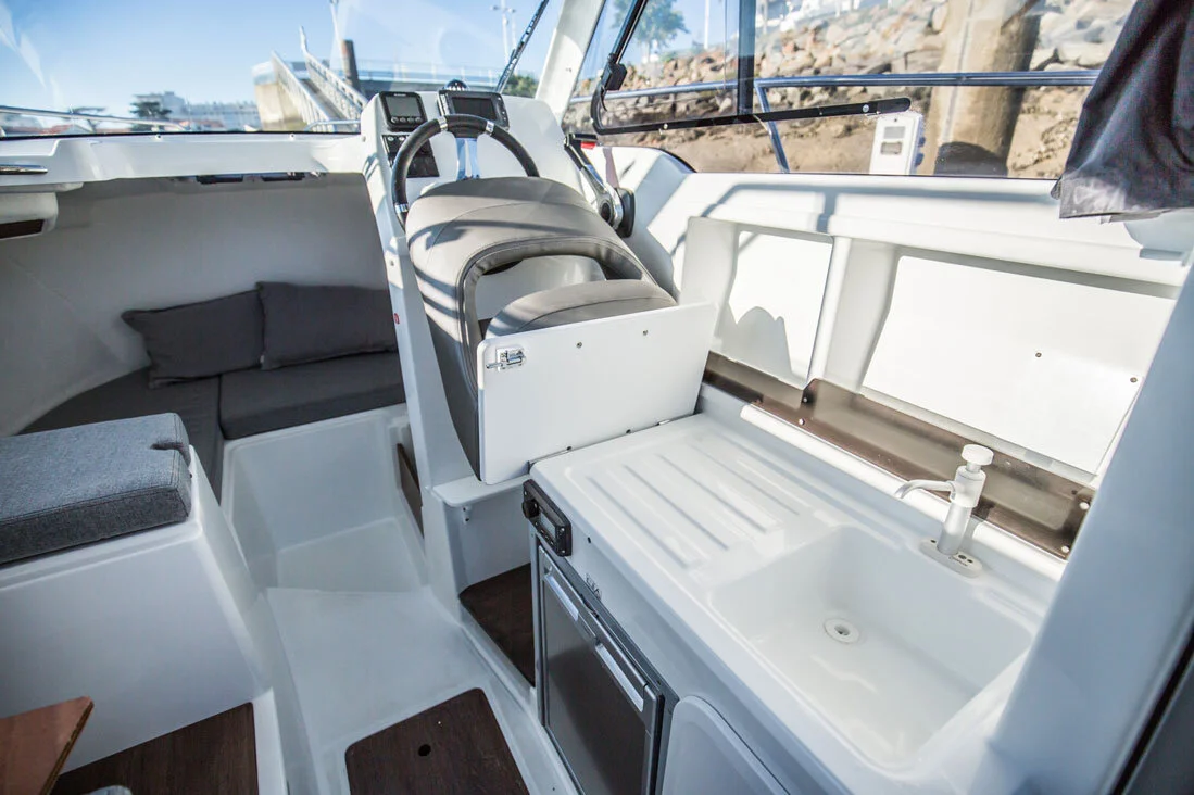 Beneteau_Antares_6_13.jpg