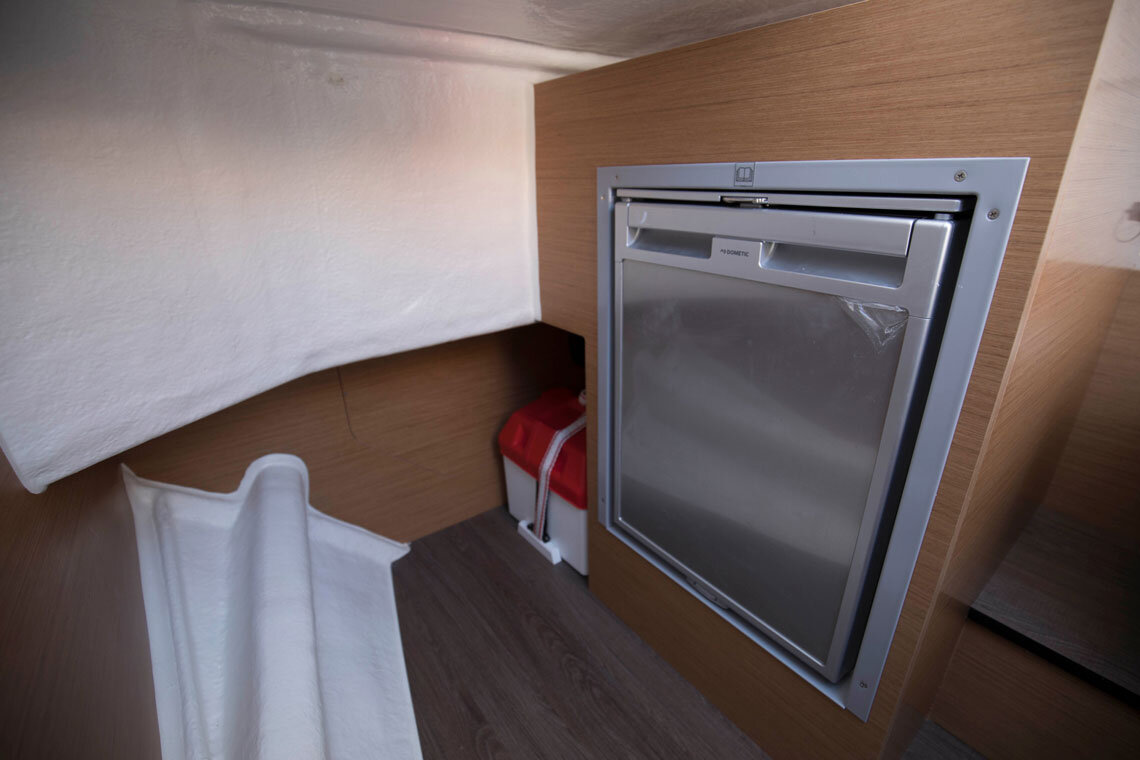 Beneteau_Flyer_8_SpaceDeck_21.jpg